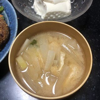 炒めてから煮込む☆大根のお味噌汁